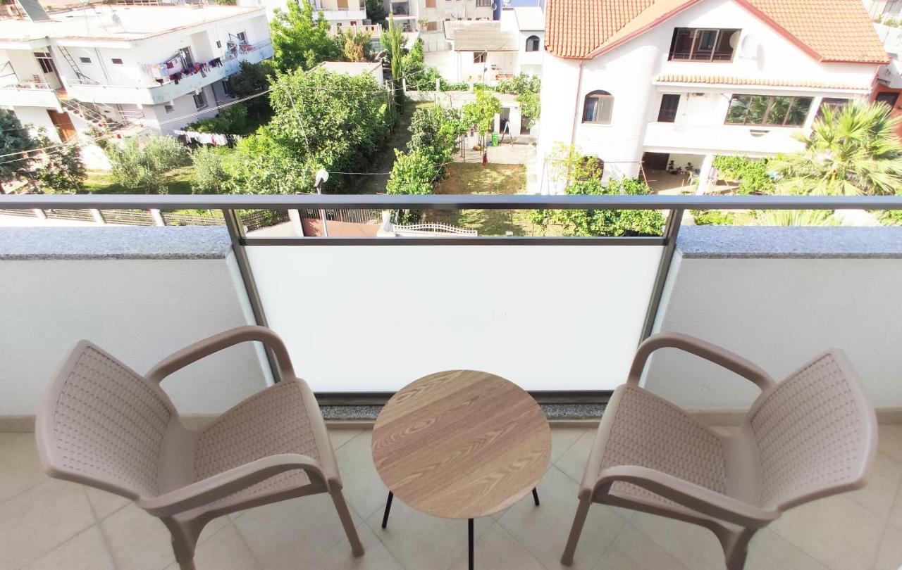 Villa Luelfa Durres Exterior photo